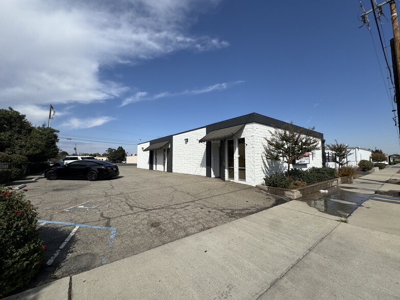 More Photos Of 2525 H St, Bakersfield Medical For Sale