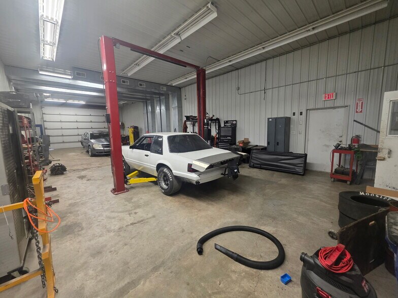 More Photos Of 100 Star Connection Dr, Wright City Warehouse For Sale
