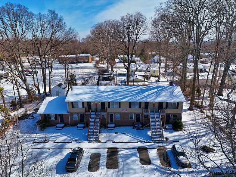 More Photos Of 2003 Woodcrest St, Greensboro Apartments For Sale