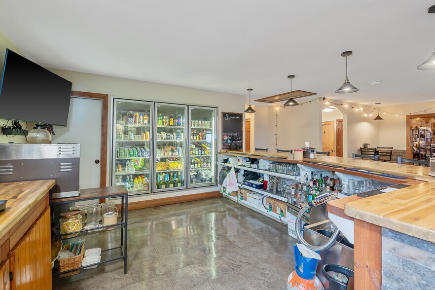 More Photos Of 2107 N Osceola Rd, Camden Service Station For Sale