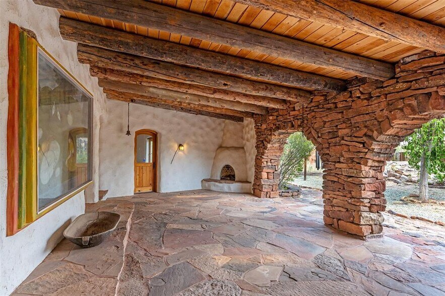 More Photos Of 18 Destierro Trail, Santa Fe Lodge Meeting Hall For Sale