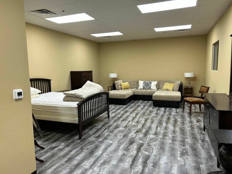 More Photos Of 2950 E Sunset Rd, Las Vegas Showroom For Sale