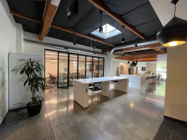 More Photos Of 1810 13th St, Sacramento Office For Lease