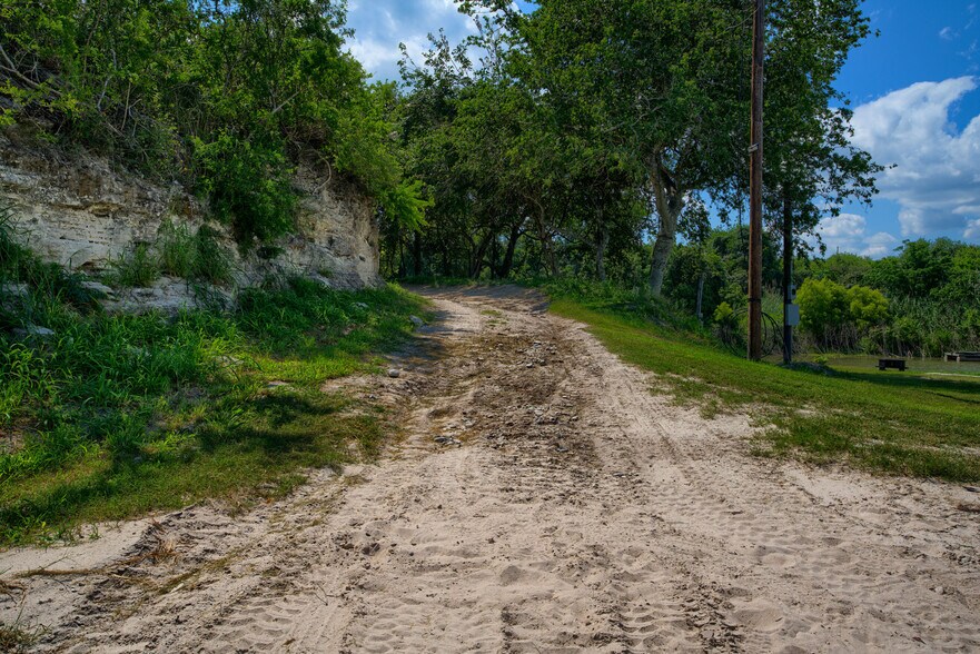 More Photos Of 101 Campbell Rd 3, Sandia Trailer Camper Park For Sale