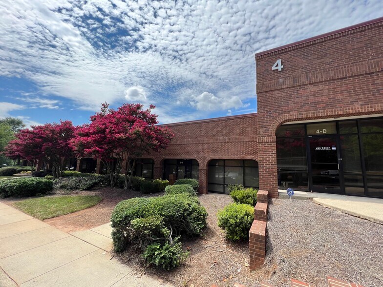 More Photos Of 18-22 Oak Branch Dr, Greensboro Light Distribution For Lease