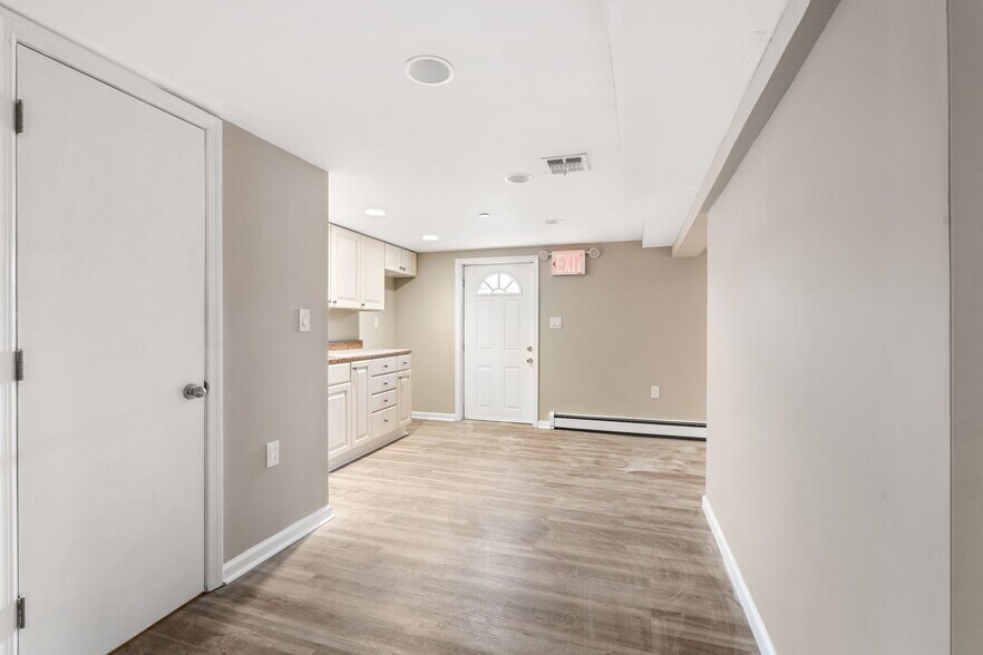 More Photos Of 149 Glenwood Ave, Staten Island Office Residential For Lease