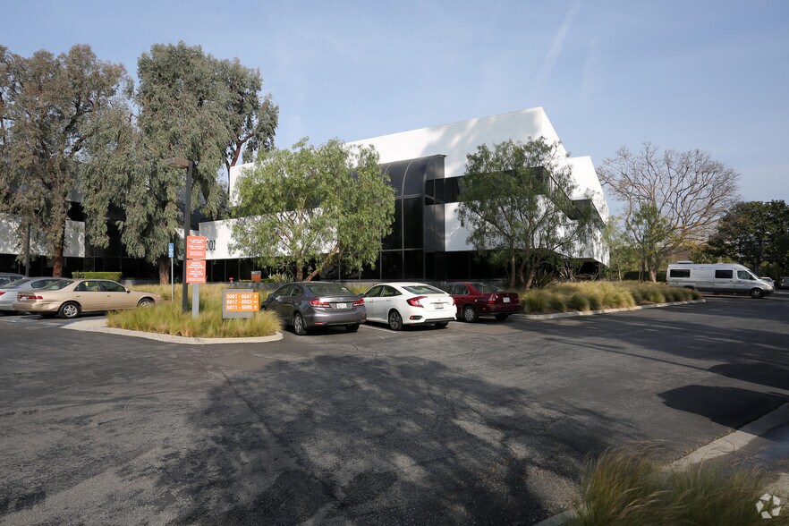 More Photos Of 6001 Bristol Pky, Culver City Office For Lease