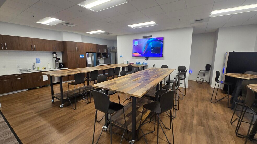 More Photos Of 1501 Belle Isle Ave, Mount Pleasant Office For Lease