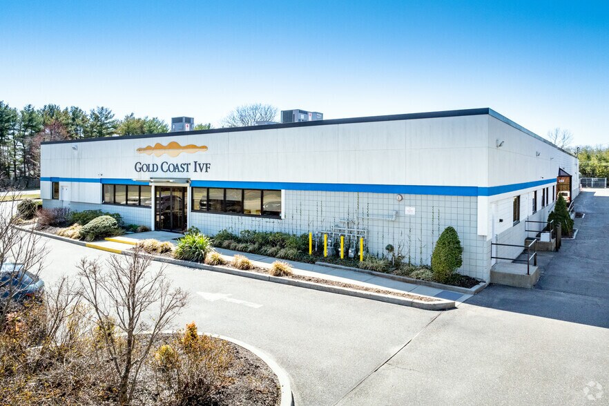 More Photos Of 240-246 Crossways Park Dr W, Woodbury Office For Lease