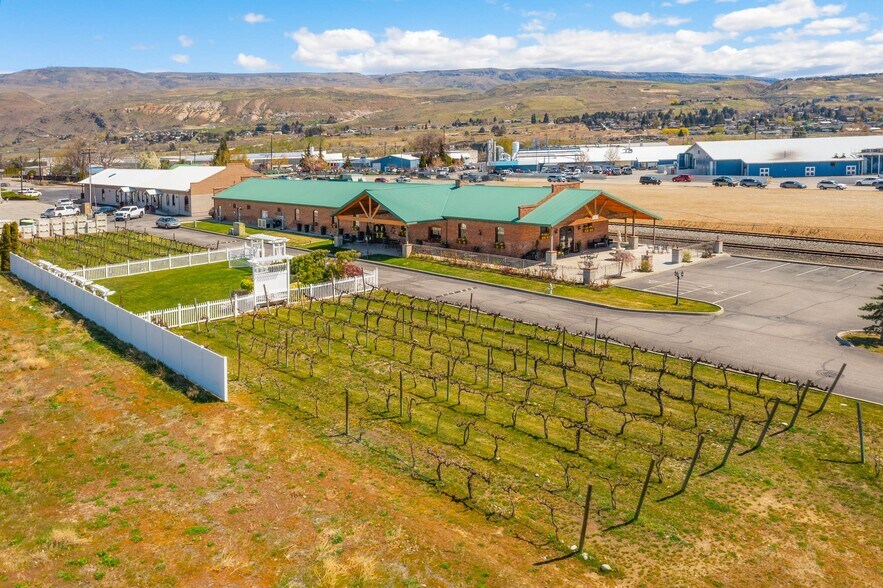 Primary Photo Of 1 Vineyard Way, Wenatchee Specialty For Sale