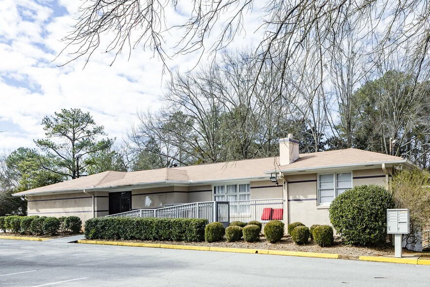 More Photos Of 2372 Lawrenceville Hwy, Decatur Assisted Living For Sale