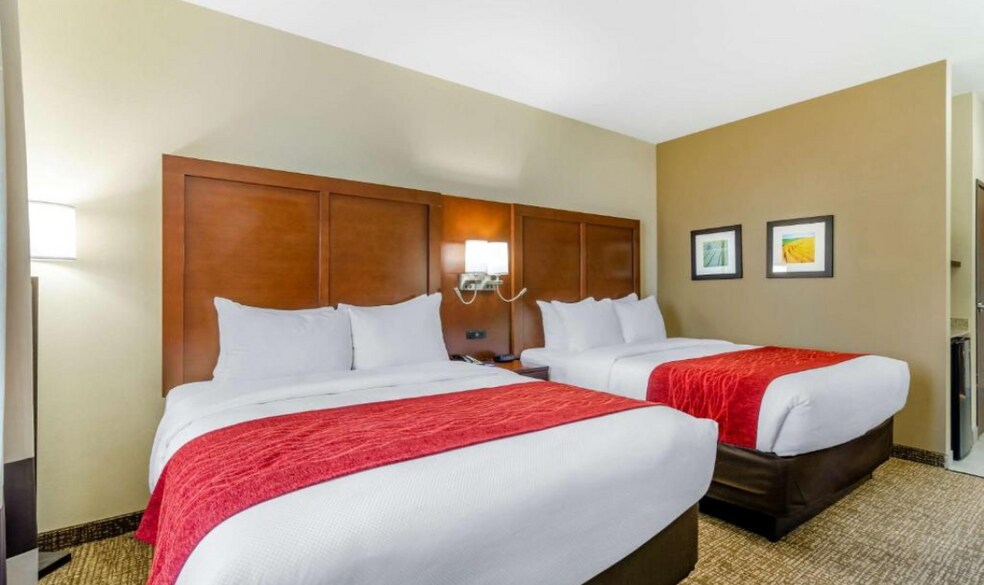 More Photos Of 1949 N 9th St, Salina Hotel For Sale