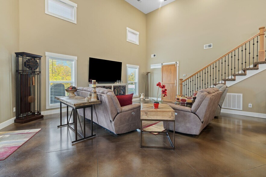 More Photos Of 201 Graves Rd, Goodlettsville Office For Sale