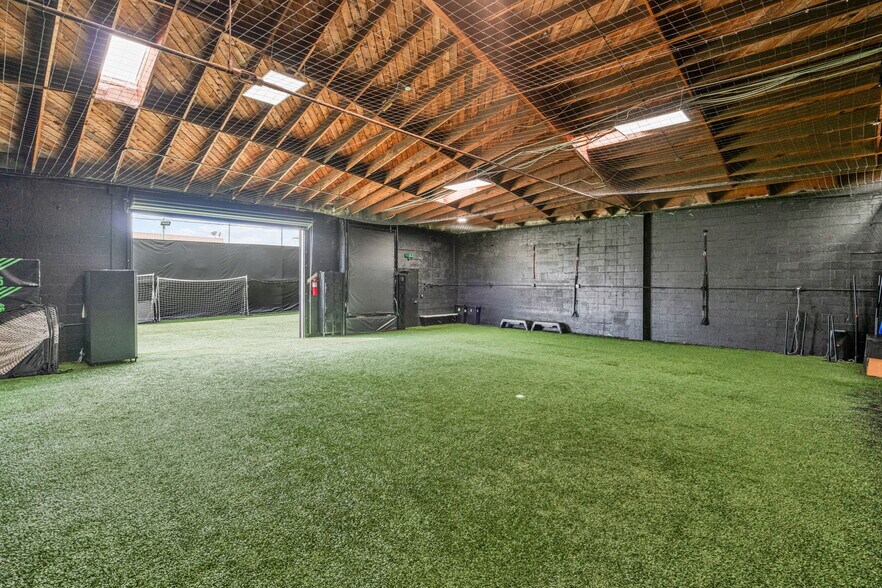 More Photos Of 3030 Martin Luther King Jr Blvd, Lynwood Freestanding For Lease