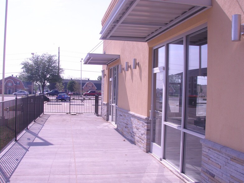 More Photos Of 2138 N Josey Ln, Carrollton Freestanding For Lease