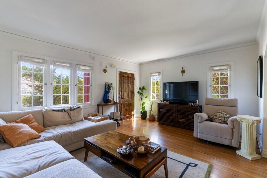 More Photos Of 1501 Westerly Ter, Los Angeles Apartments For Sale