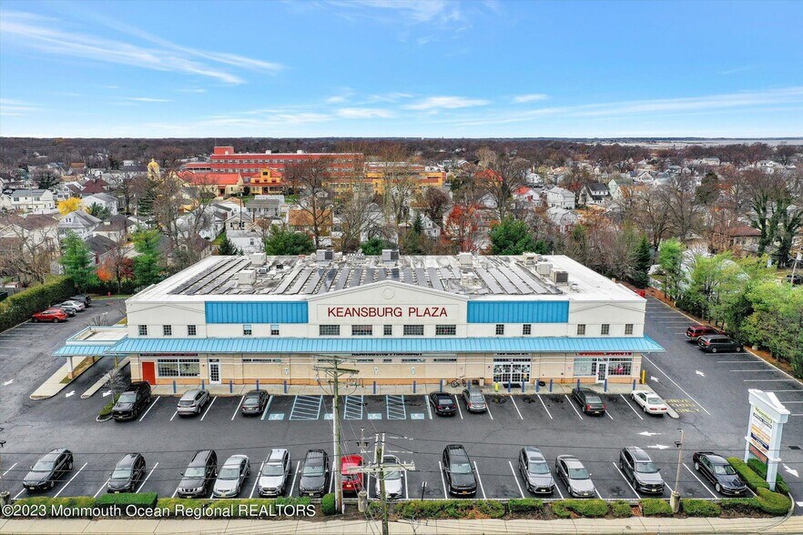 More Photos Of 199-201 Main St, Keansburg Bank For Lease