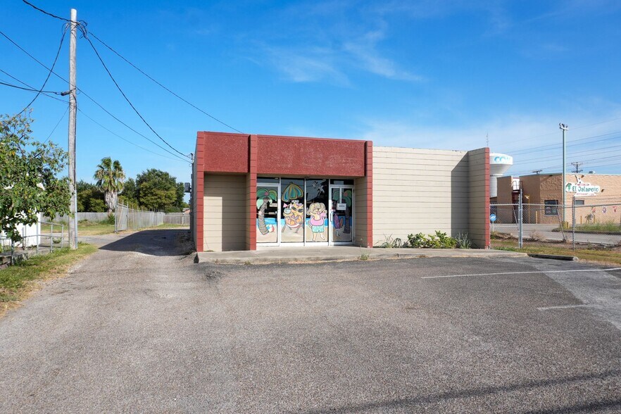 More Photos Of 5626 Everhart Rd, Corpus Christi Office For Sale