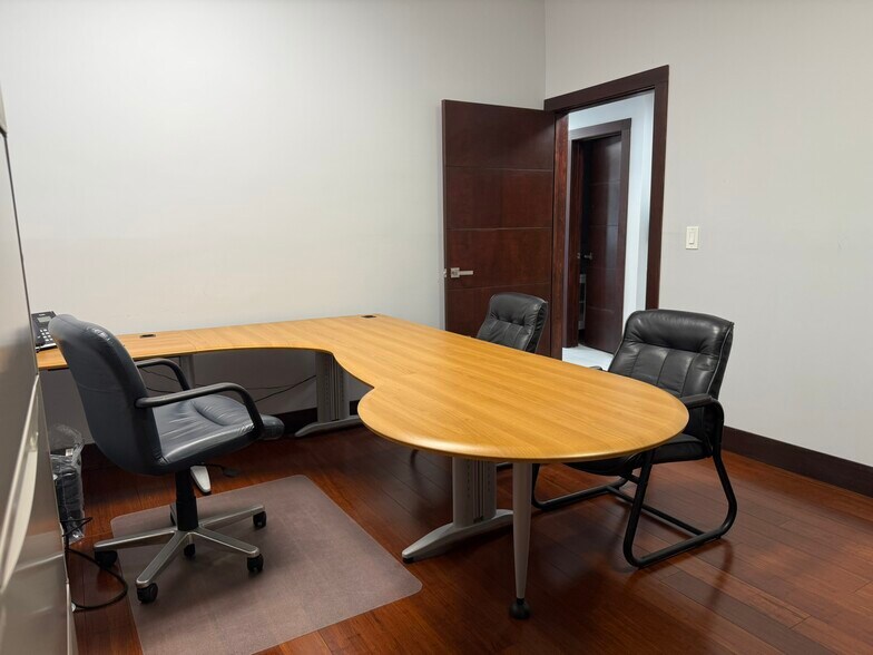 More Photos Of 16 SW 1st Ave, Miami Office Residential For Sale