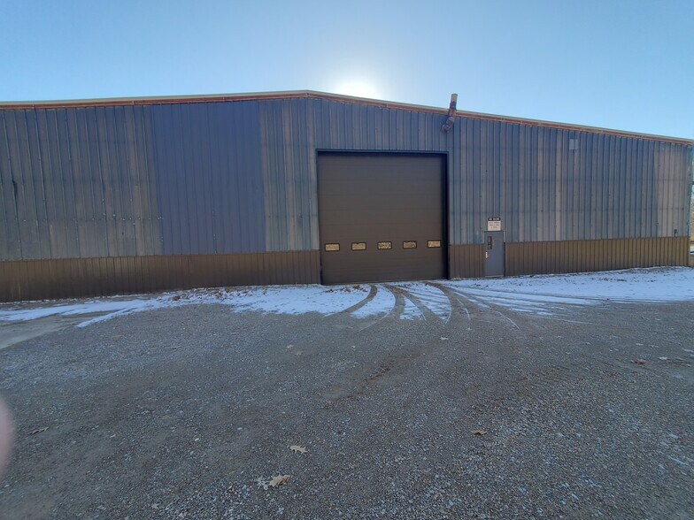 More Photos Of 6550 W Ridge Rd, Erie Warehouse For Lease