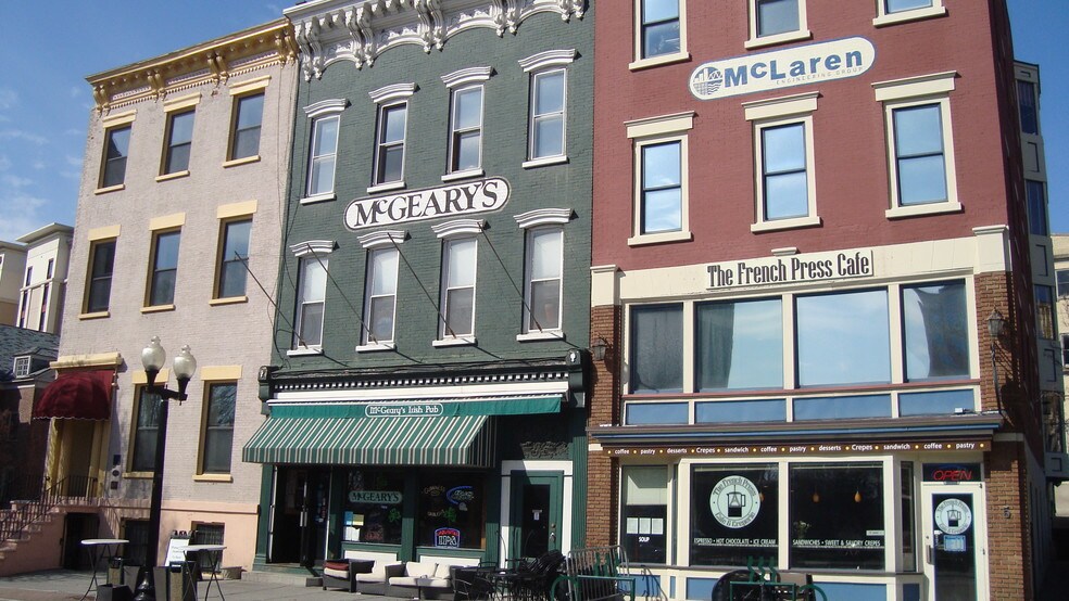 5 Clinton Sq, Albany, NY 12207 Retail For Lease