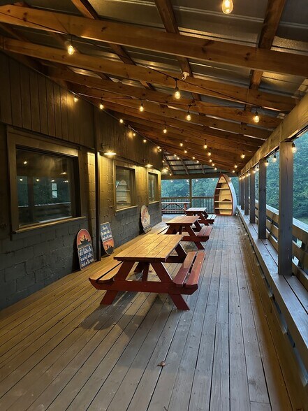 More Photos Of 3746 Mount Pleasant Rd, Sherrills Ford Restaurant For Sale