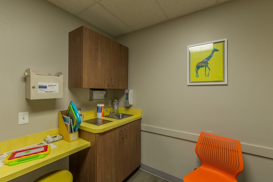 More Photos Of 2924 Main St, Buffalo Storefront Retail Office For Sale