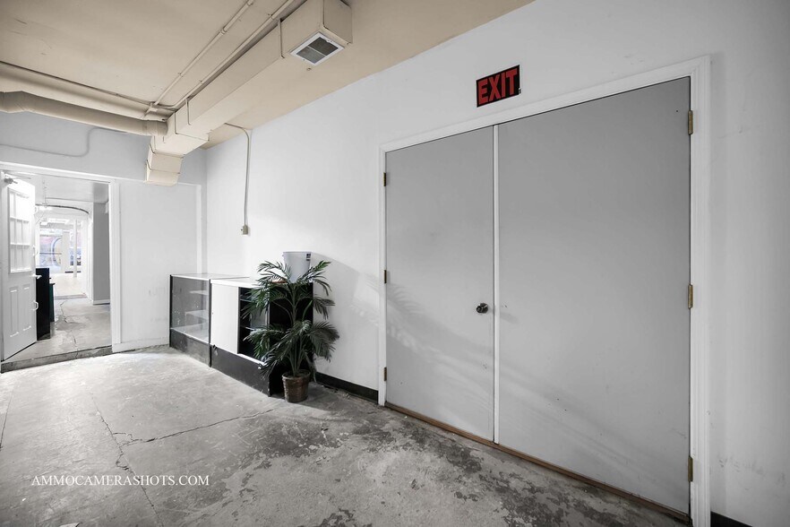 More Photos Of 209-211 5th St, Aurora Storefront For Sale