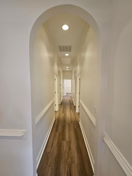 More Photos Of 1815 Lockeway Dr, Alpharetta Office For Sale
