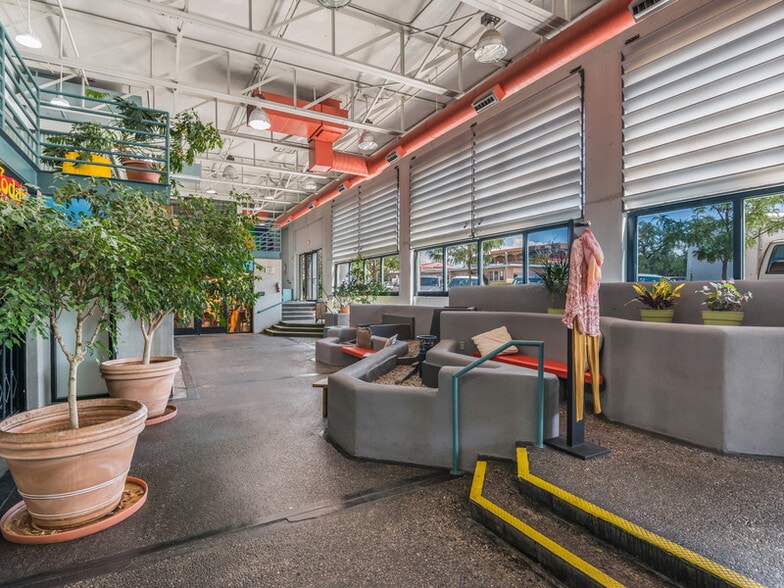 More Photos Of 333 Montezuma Ave, Santa Fe Flex For Sale