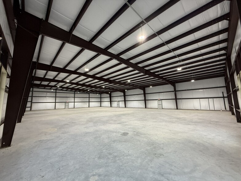 More Photos Of 11811 Champion Forest Dr, Houston Warehouse For Sale