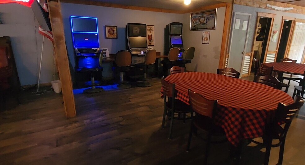 More Photos Of 10786 Highway 126, Mapleton General Retail For Sale