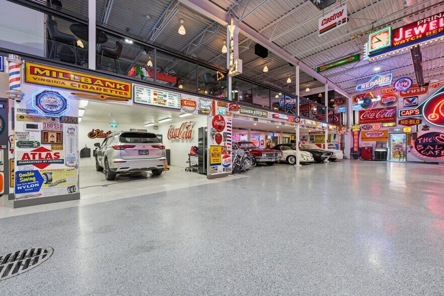More Photos Of 935 Sherwood Ave, Coquitlam Warehouse For Sale