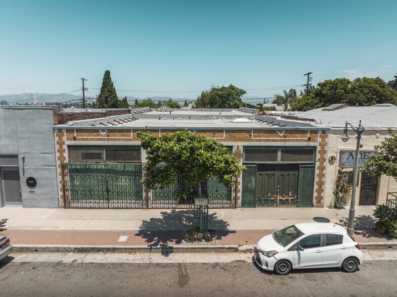 More Photos Of 4743 W Washington Blvd, Los Angeles Storefront Retail Office For Sale