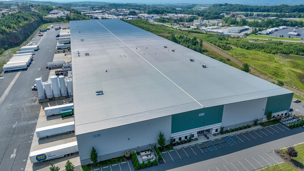 More Photos Of 575-595 Research Dr, Pittston Township Food Processing For Lease