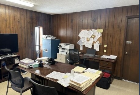 More Photos Of 4824 Downs Ln, Houston Warehouse For Sale