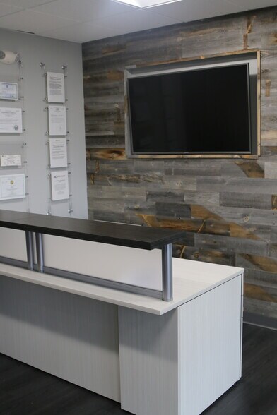 More Photos Of 1190 Winterson Rd, Linthicum Office For Lease