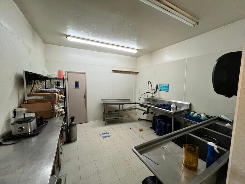 More Photos Of 19 County Road 3A, Canon City Restaurant For Sale