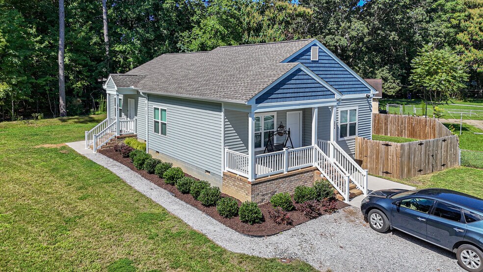 More Photos Of 220 Curry Dr, Williamsburg Specialty For Sale