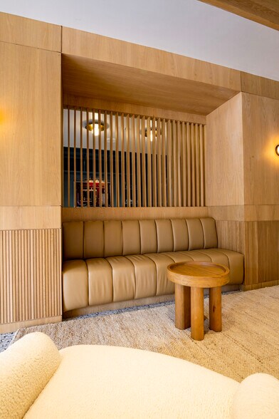 More Photos Of 3334 Richmond Ave, Houston Office For Sale