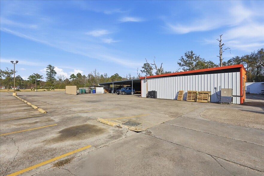 More Photos Of 3720 W Park Ave, Orange Flex For Sale