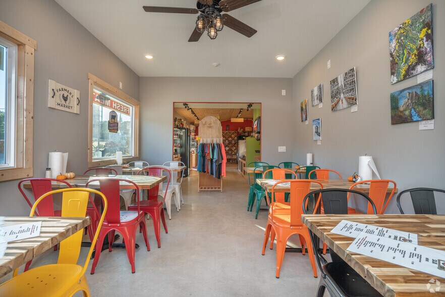 More Photos Of 54 Roosters Way, Jasper Restaurant For Sale