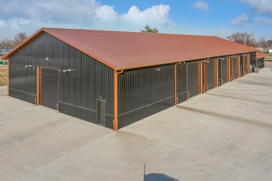 More Photos Of 33083 Ute Ave, Waukee Flex For Sale