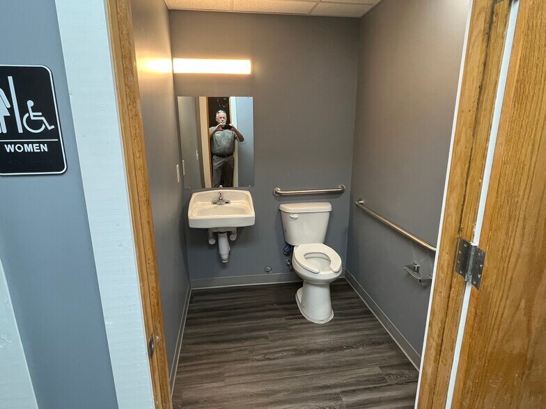 More Photos Of 554 Memorial Drive Ext, Greer Medical For Sale