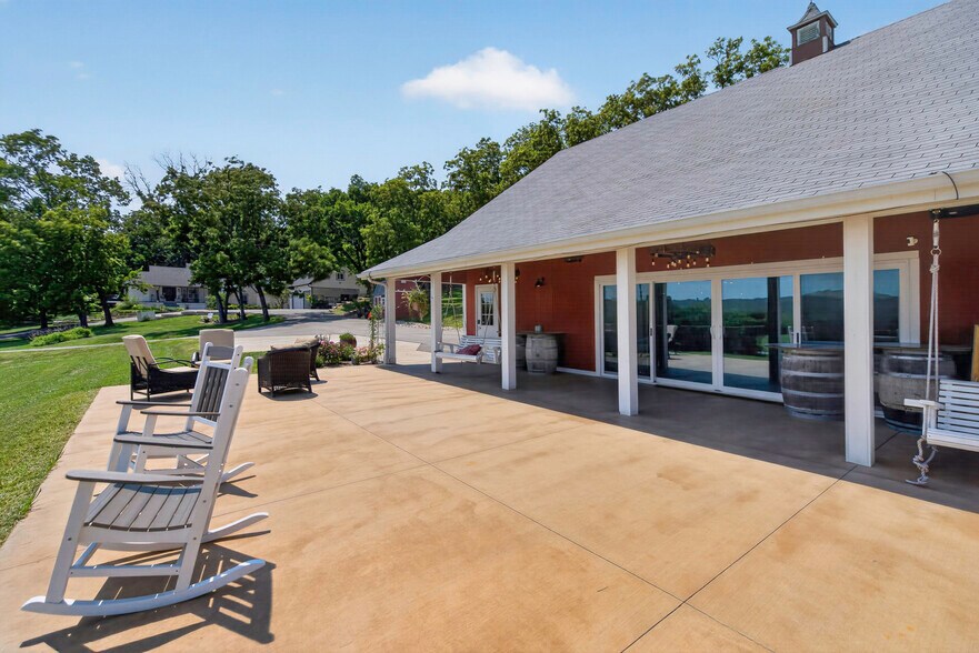More Photos Of 1558 N 600 Rd, Baldwin City Specialty For Sale