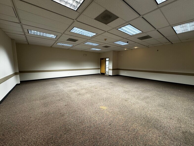 More Photos Of 1628 Browning Rd, Columbia Loft Creative Space For Lease