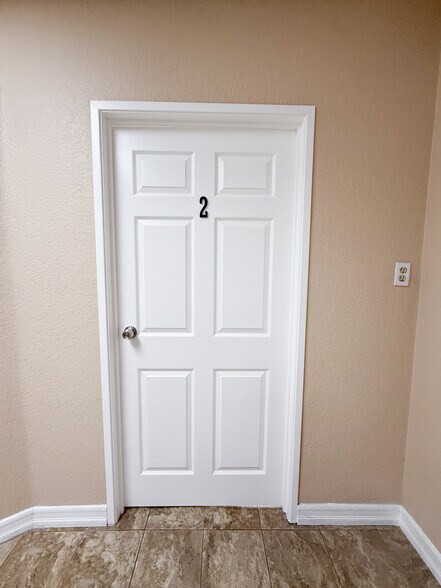 More Photos Of 623-629 N Main St, Orange Office For Lease