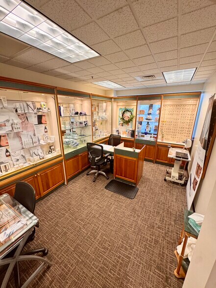 More Photos Of 1611 Pond Rd, Allentown Medical For Sale