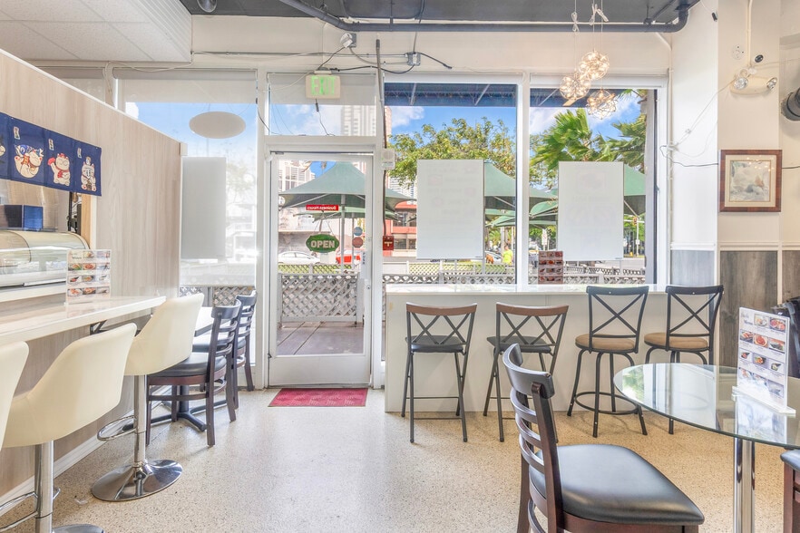More Photos Of 909 Kapiolani Blvd, Honolulu Apartments For Lease