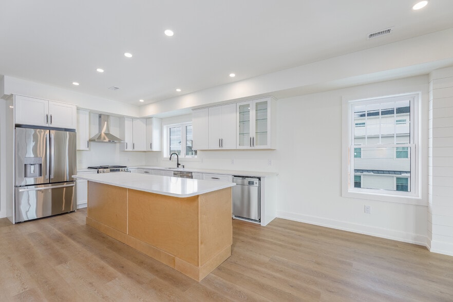 More Photos Of 5201 Atlantic ave, Ventnor City Apartments For Sale